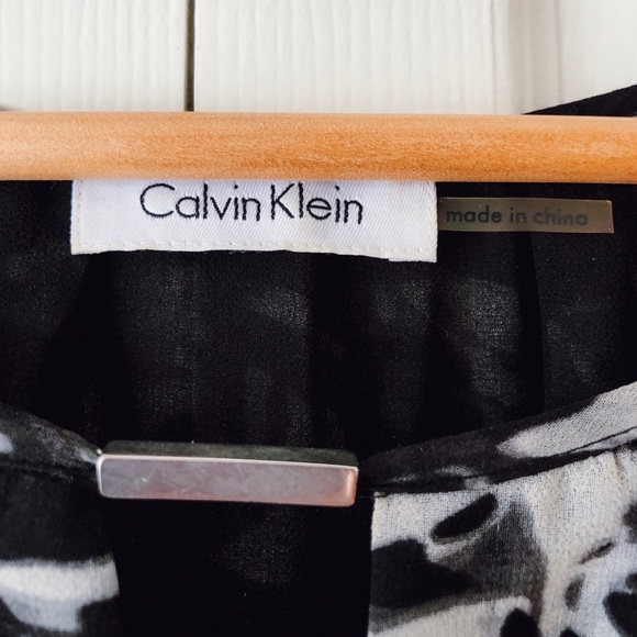 Calvin Klein black white pattern print top - Picture 4 of 5